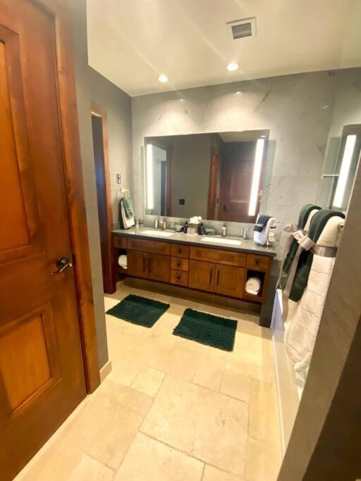 Ski In/Out - Zalanta - Great Location- 2 Hot Tubs - Heated Pool South Lake Tahoe Exterior photo